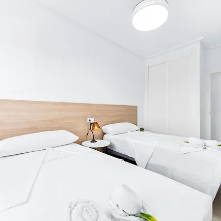 Aparthotel Laguna Rosa *